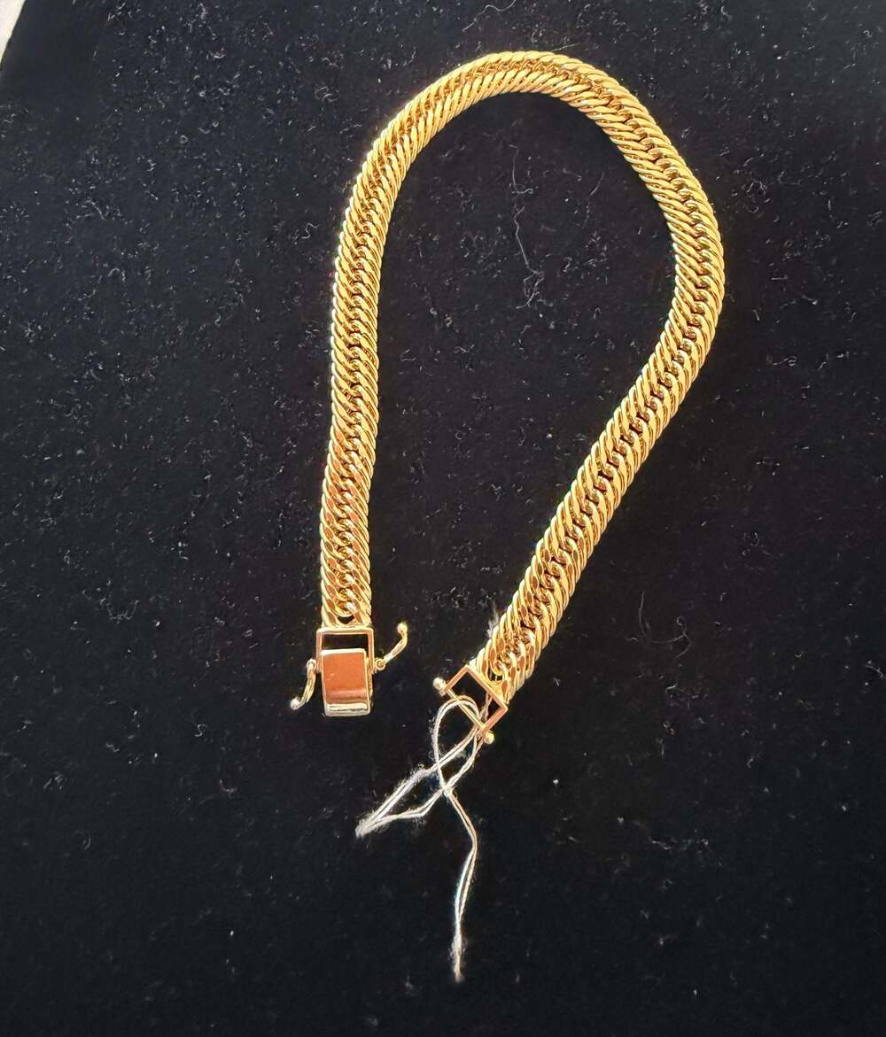 18K Yellow Gold Japan Bracelet 750 stamped